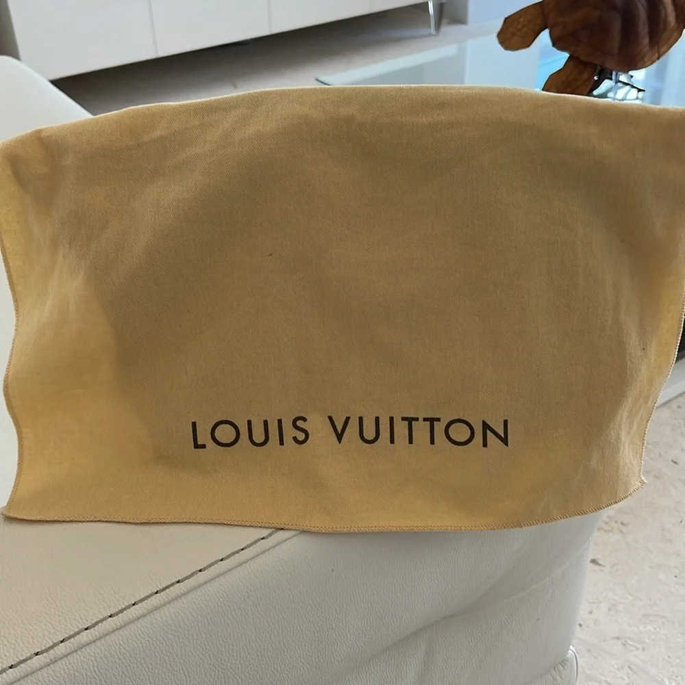 authentic $2850 Louis Vuitton Epi Electric Alma PM Satchel black patent leather